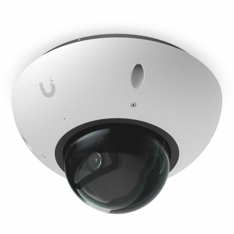 All-weather, vandal-proof 4K PoE cam