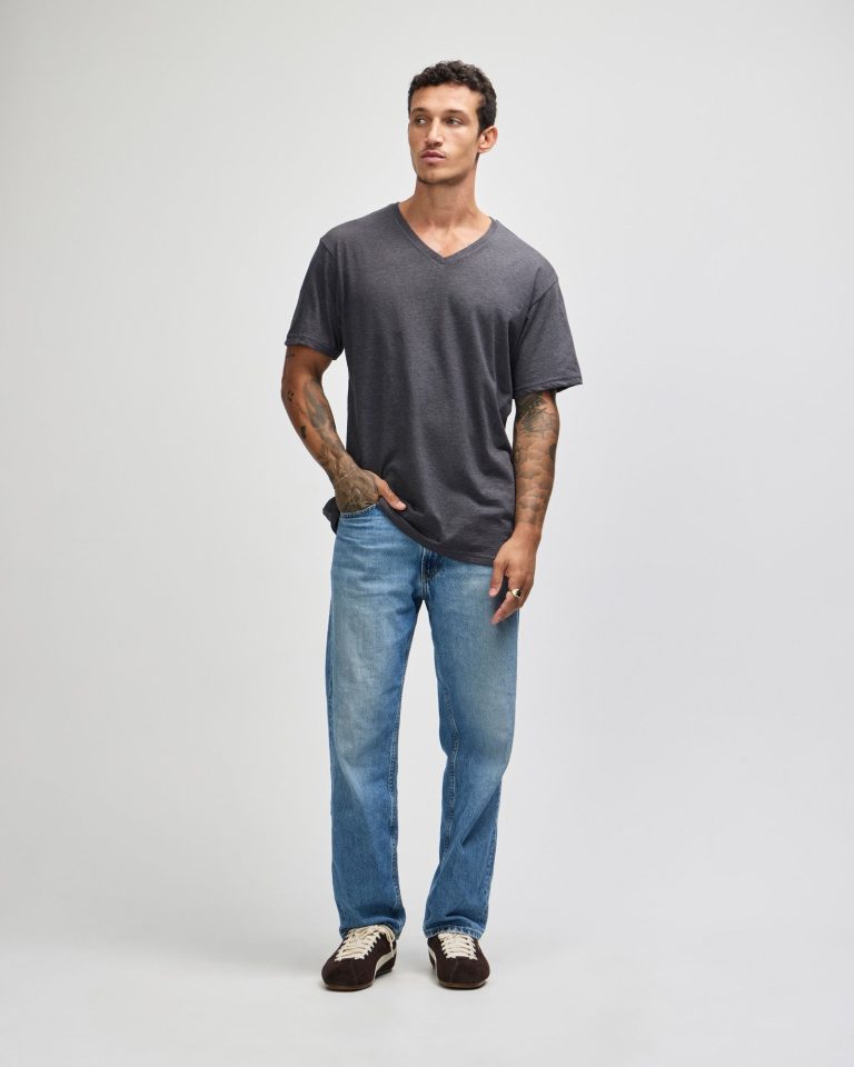 2006CVC American Apparel CVC Unisex V-neck T-shirt