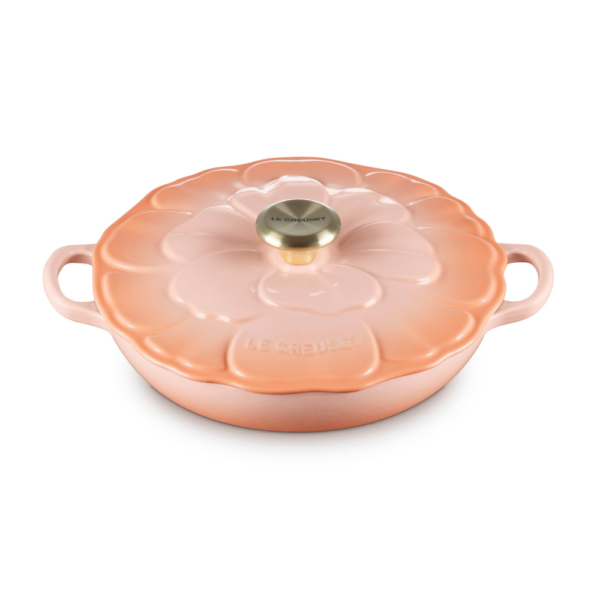 Le Creuset Signature Cast Iron Petal Shallow Casserole Pêche 26cm