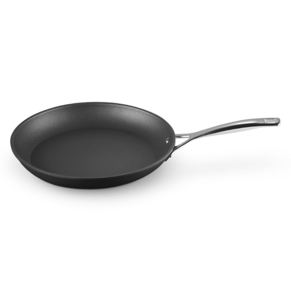 Le Creuset Toughened Non-Stick Shallow Frying Pan (4 Sizes)