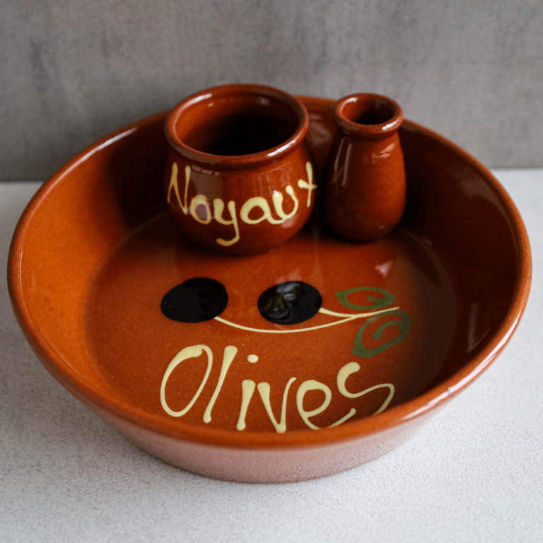 Regás Ceramic Handpainted Olive Dish
