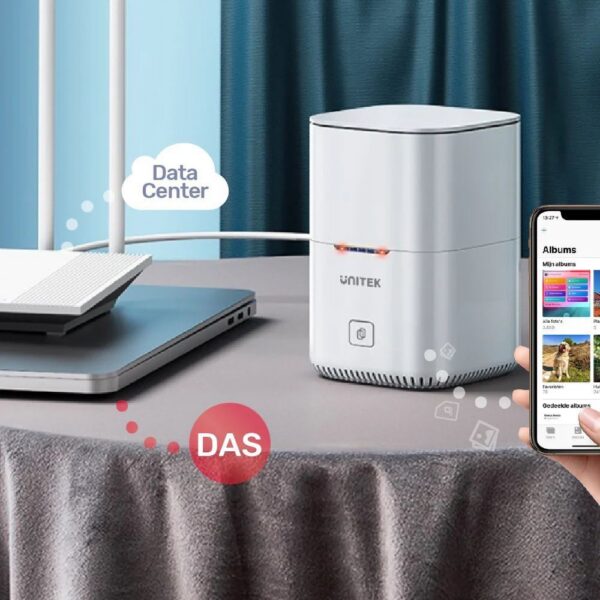 Dual-Bay SATA 2.5'' SyncStation Docking Station. DAS/ Cloud Storage Center