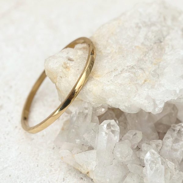 Everyday Wear 18K Gold Bangle Bracelet